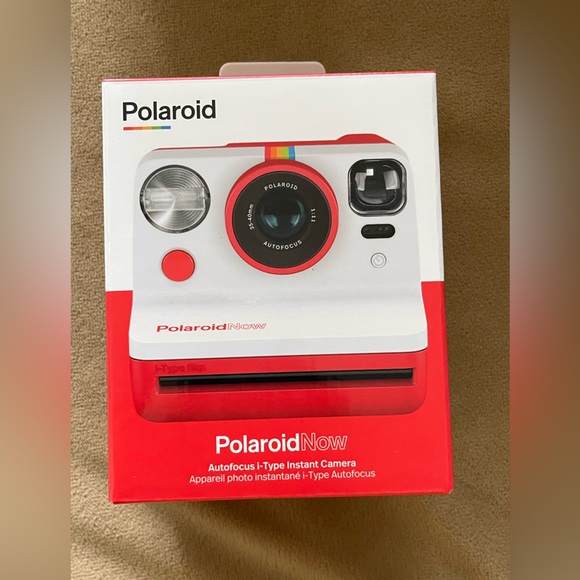Polaroid - Now Point & Shoot Camera - Red NEW - Picture 1 of 4